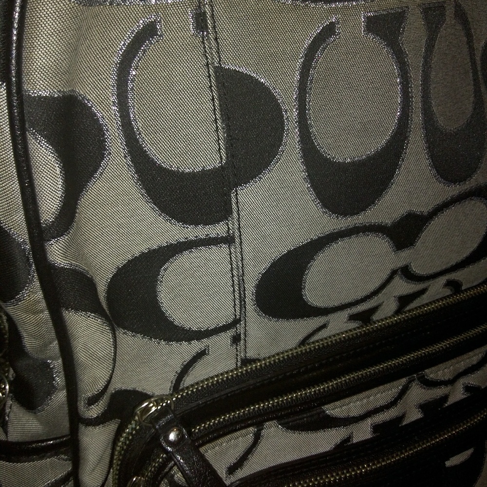 Authentic "Coach" backpack - Picture 4 of 5
